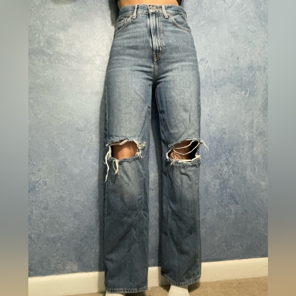 Levi’s High Loose Distressed Baggy Jeans - Picture 4 of 10